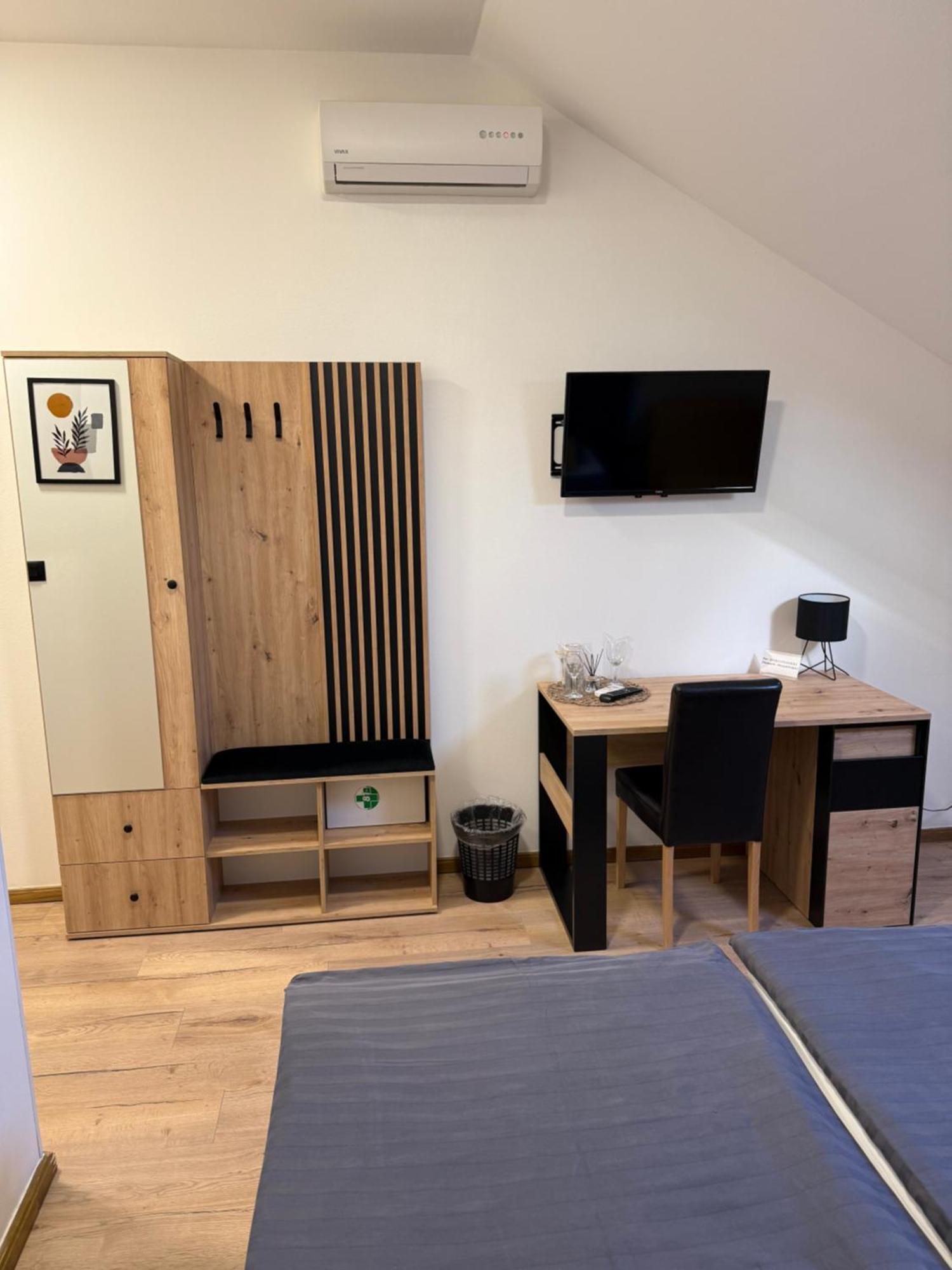 אוסילק Rooms Lisnic מראה חיצוני תמונה